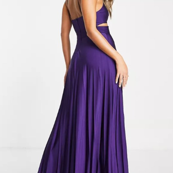 Trendyol Maxi Dress with side Cut out in Purple, SZ 4 - Picture 2 of 2